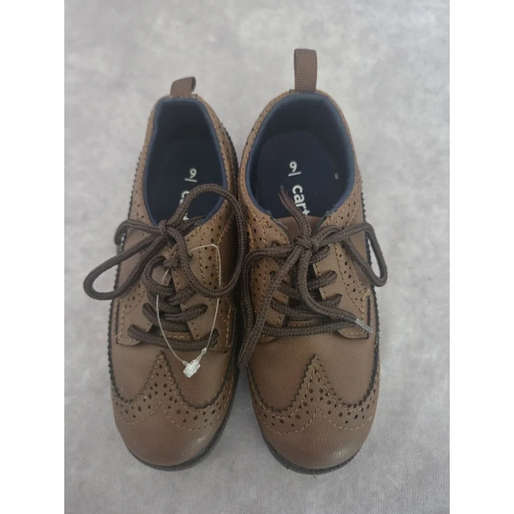 Carters Boys Brown SZ 9 Dress Shoes
